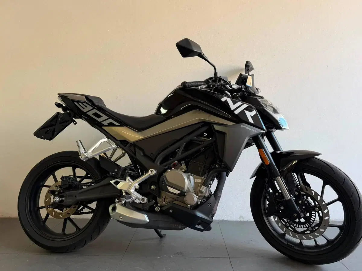 CFMOTO 300NK (2021 - 26)