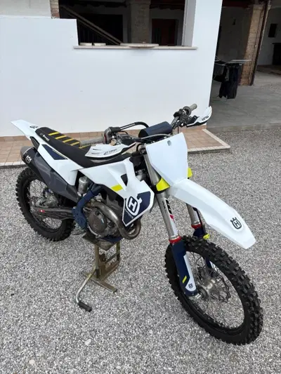 Husqvarna FC 250 (2022) usata