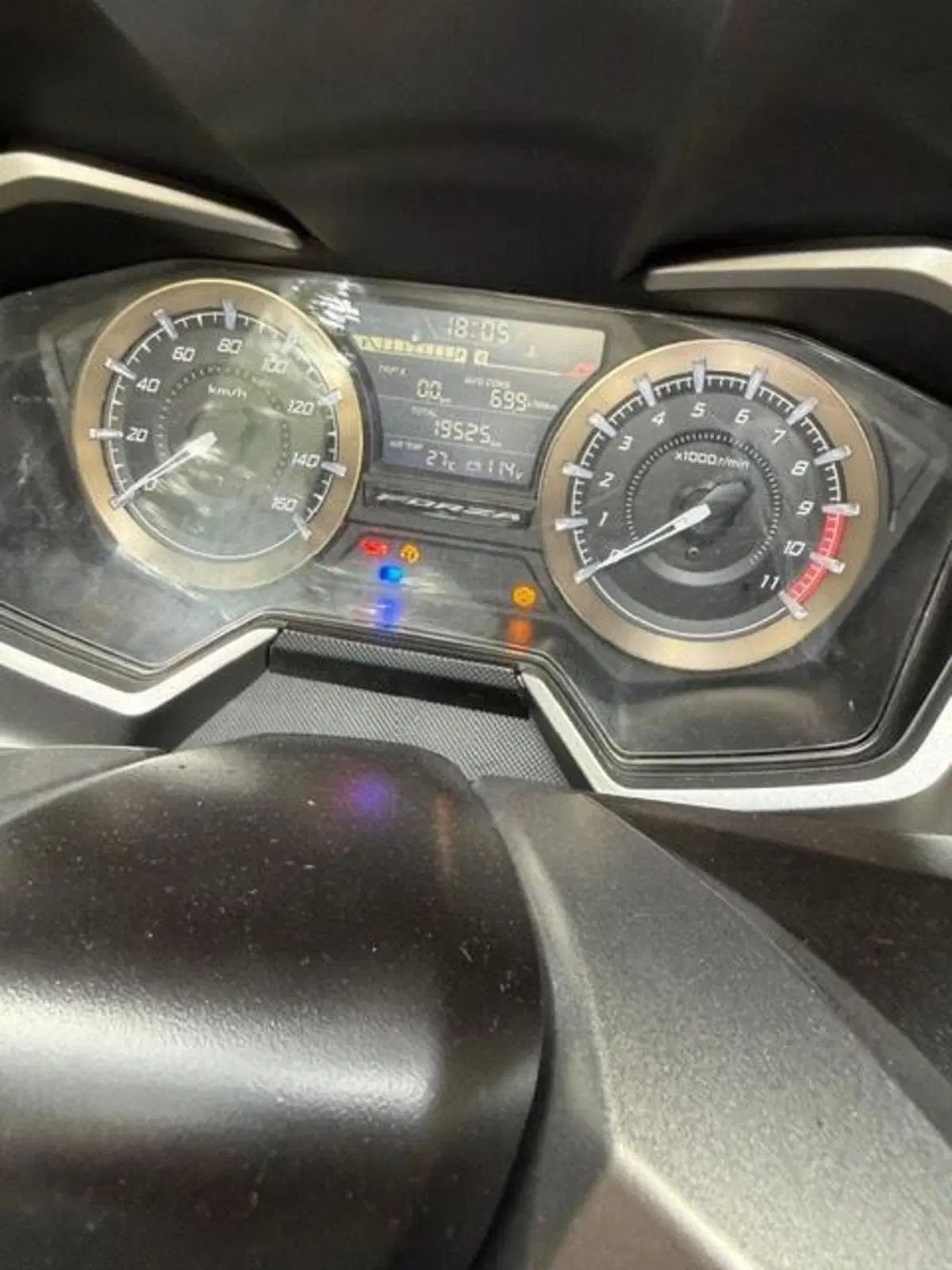 Honda Forza 350 (2022 - 24) (4)