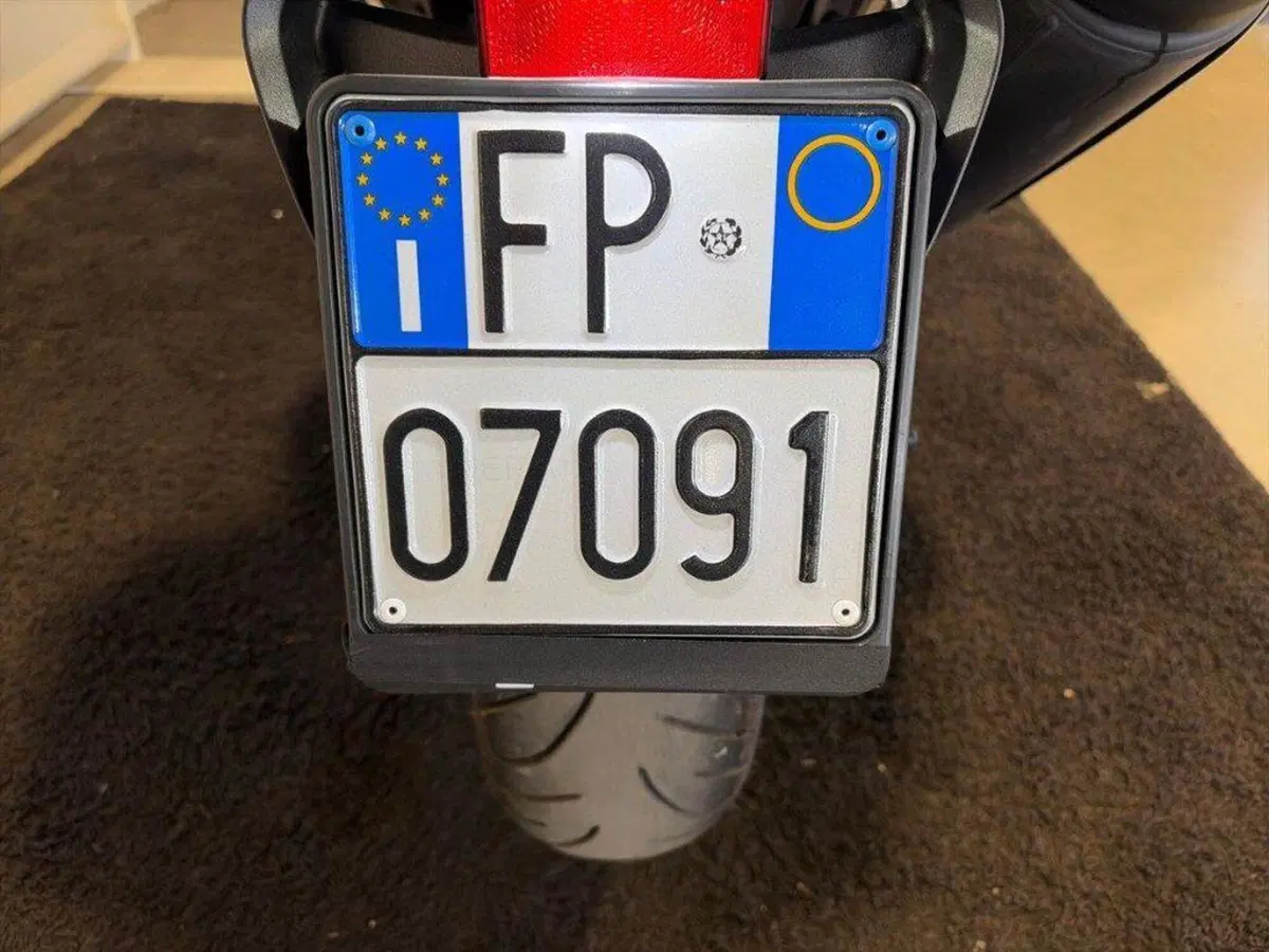 Yamaha T-Max 560 (2025 - 26) (11)