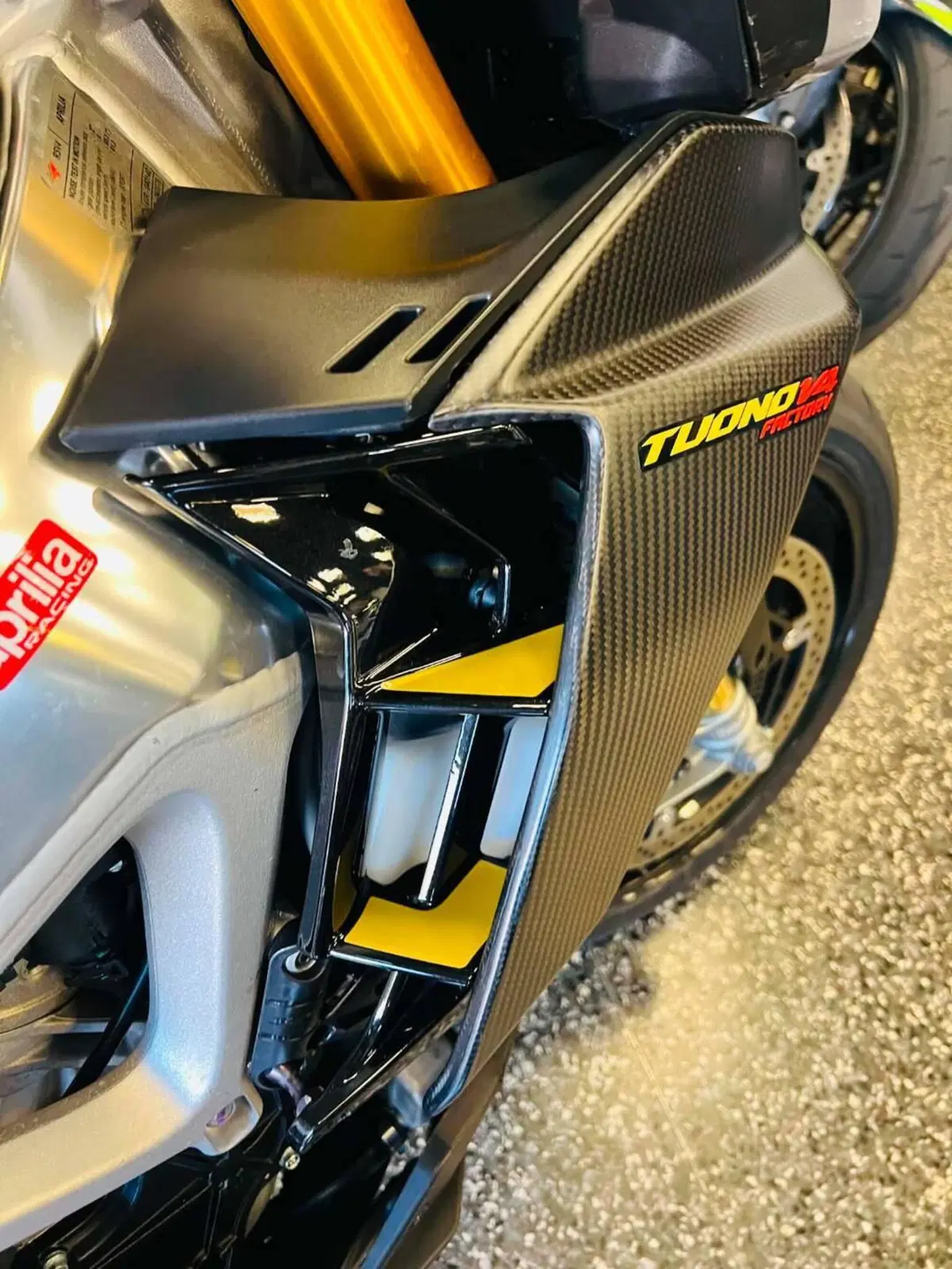 Aprilia Tuono V4 Factory (2021 - 24) (6)