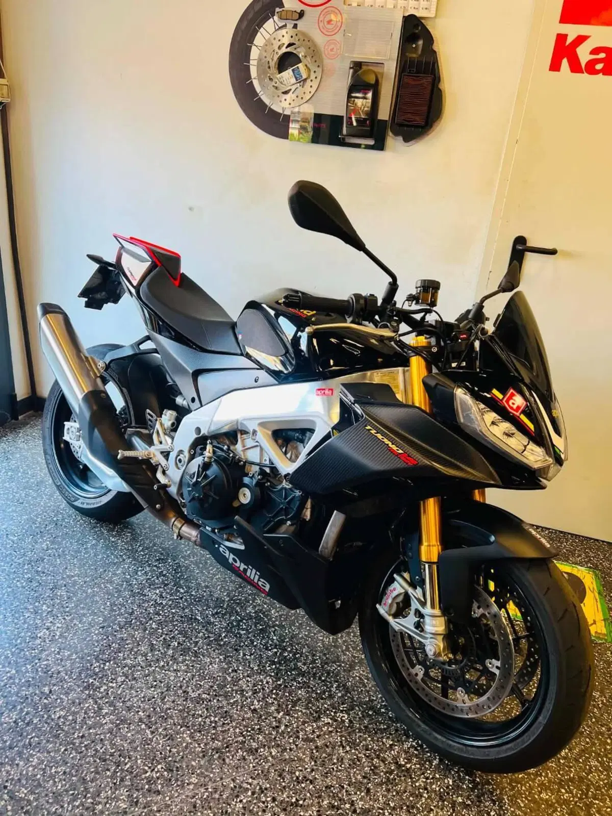 Aprilia Tuono V4 Factory (2021 - 24)