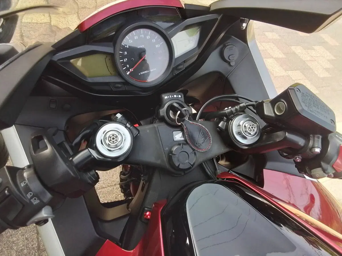 Honda VFR 1200 F DCT ABS (2010 - 16) (9)