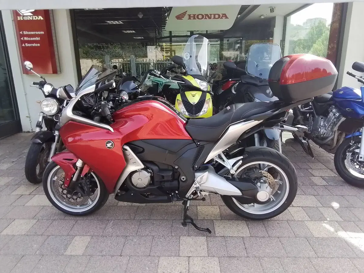Honda VFR 1200 F DCT ABS (2010 - 16) (12)