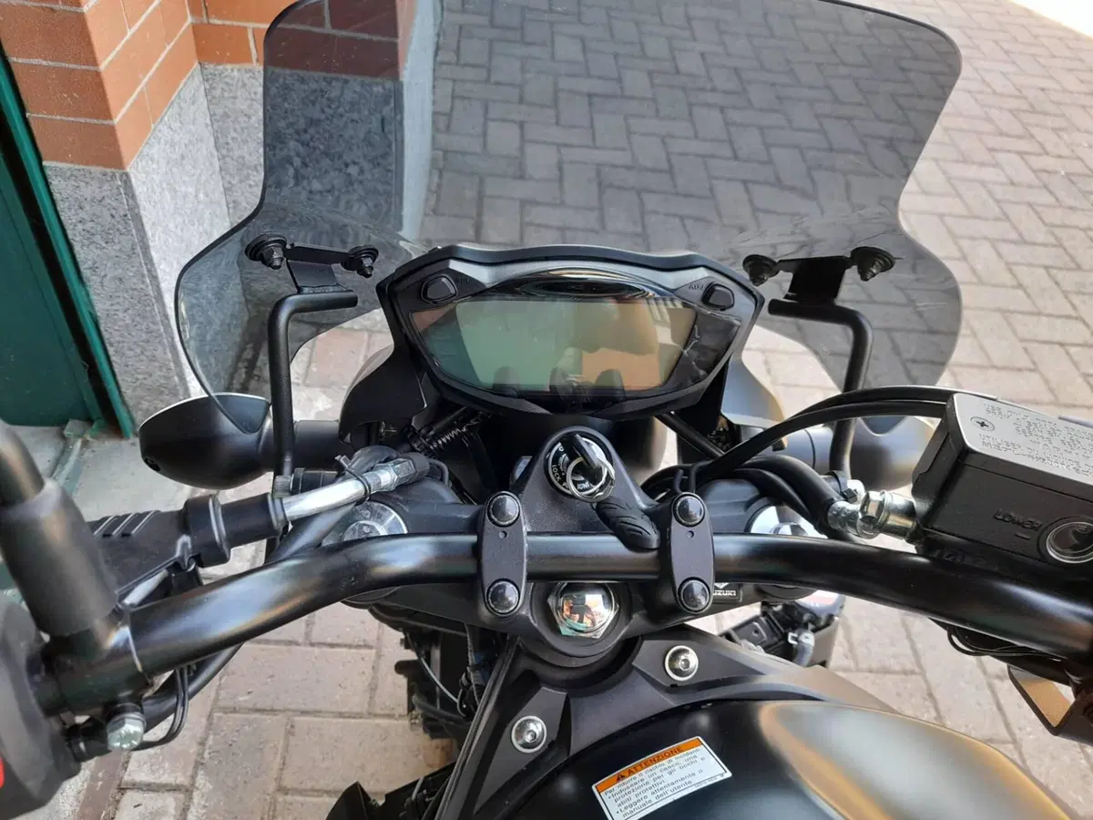 Suzuki SV 650 (2016 - 20) (7)