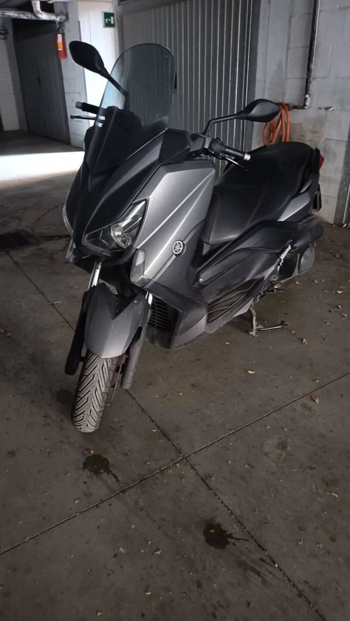 Yamaha X-Max 250 (2014 - 16) (3)