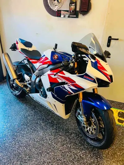 Honda CBR 1000 RR-R Fireblade SP 30th Anniversary (2022 - 23) usata