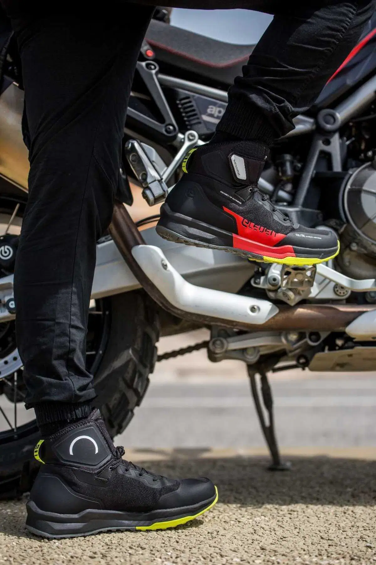 Nuovo look per Eleveit Stratos E-Dry (25)