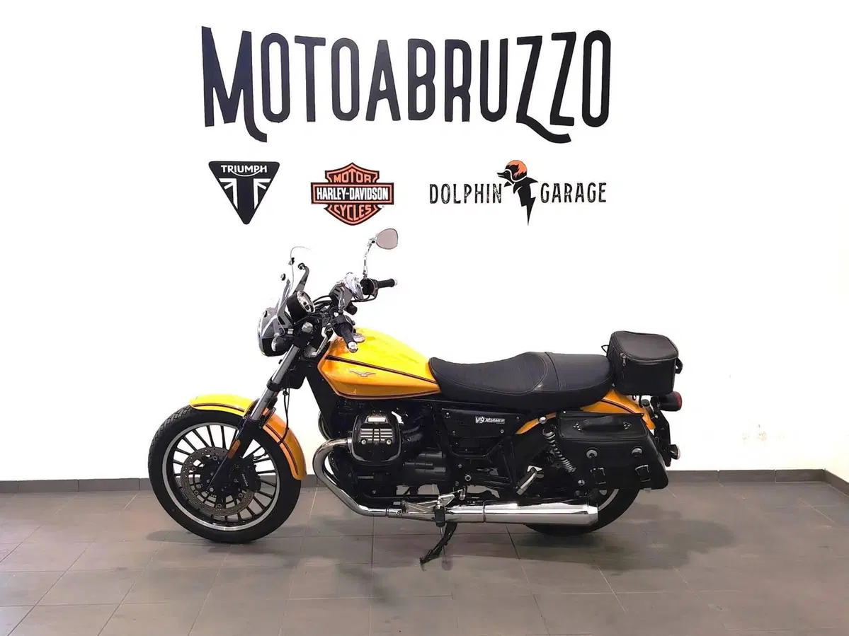 Moto Guzzi V9 Roamer (2016 - 18) (7)