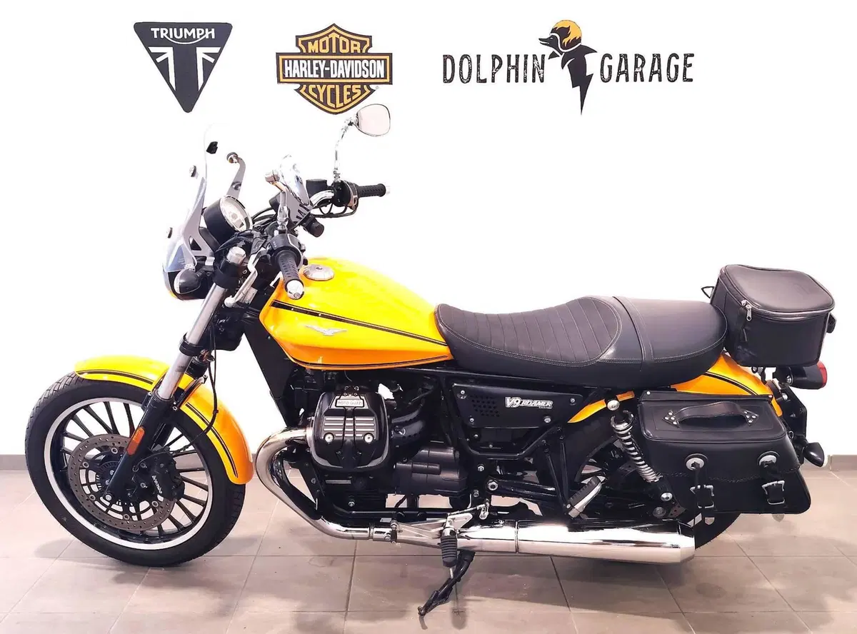 Moto Guzzi V9 Roamer (2016 - 18) (8)