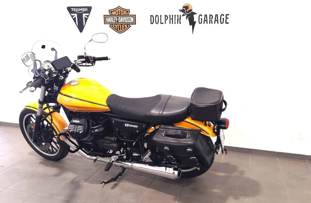 Moto Guzzi V9 Roamer (2016 - 18) (10)
