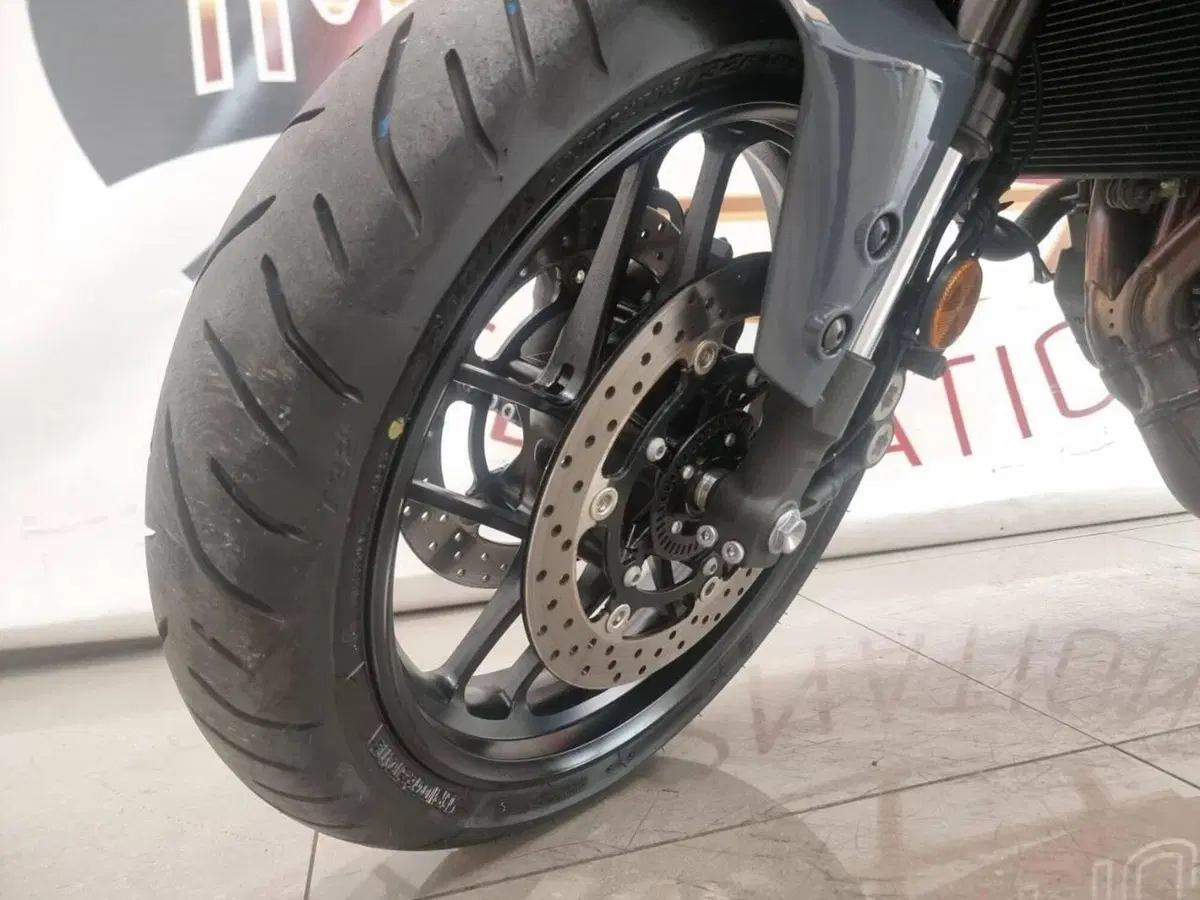 Yamaha Tracer 9 (2025 - 26) (11)