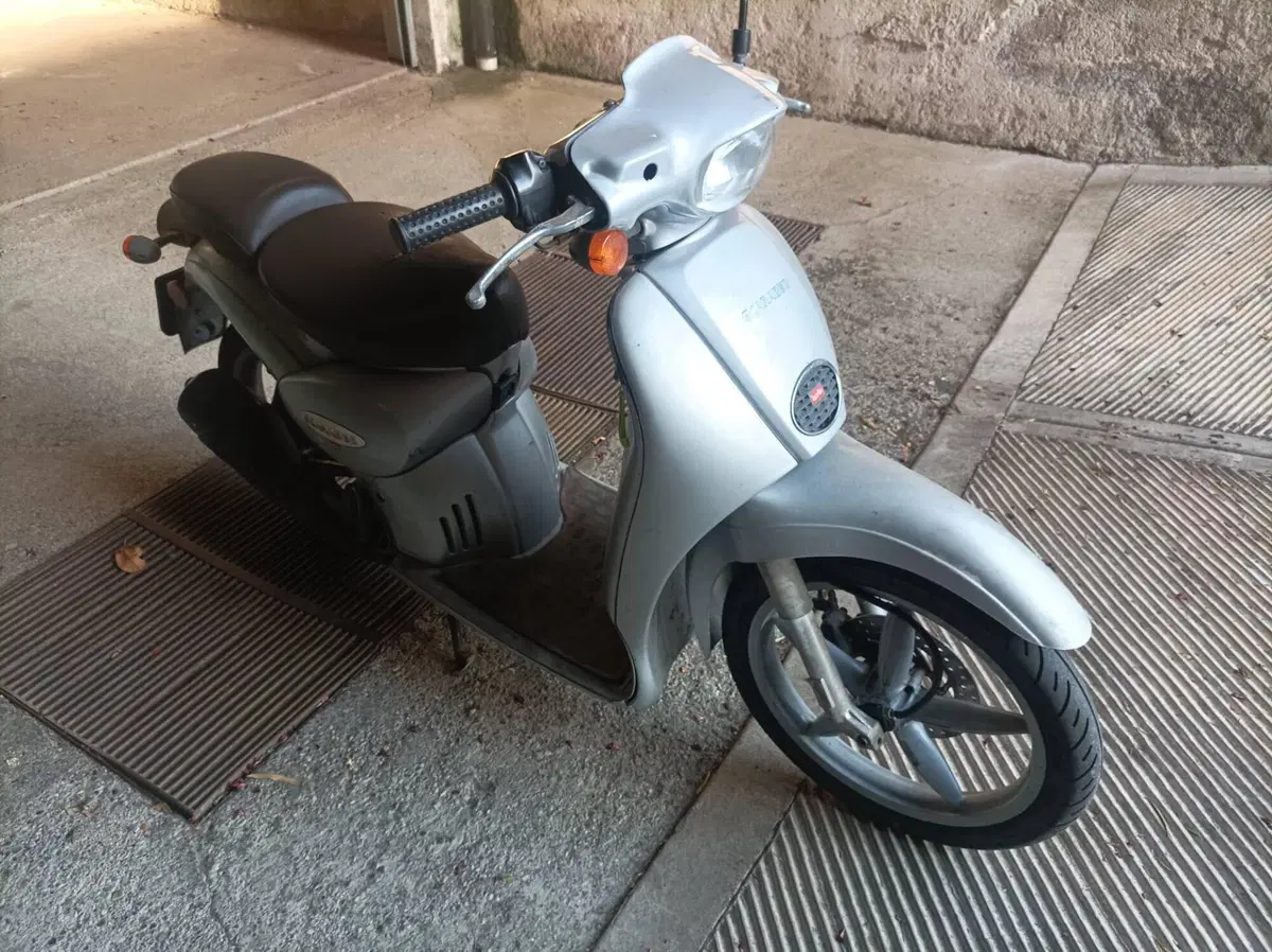 Aprilia Scarabeo 50 De Luxe (1997 - 99) (2)