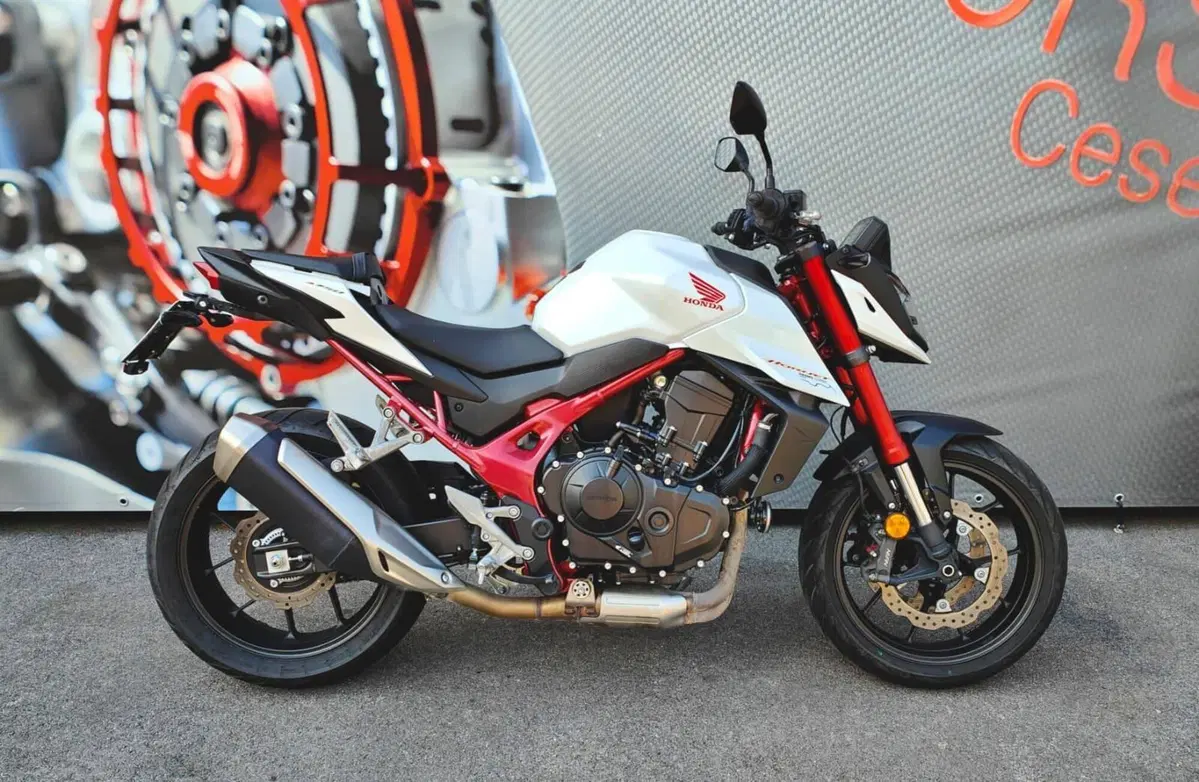 Honda CB 750 Hornet (2023 - 24) (2)