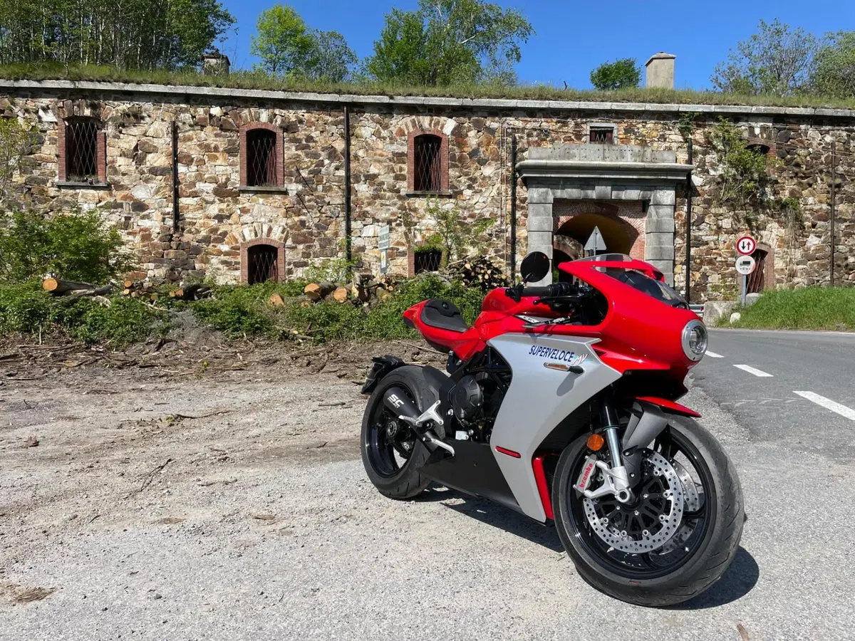 MV Agusta Superveloce 800 (2021 - 25) (8)