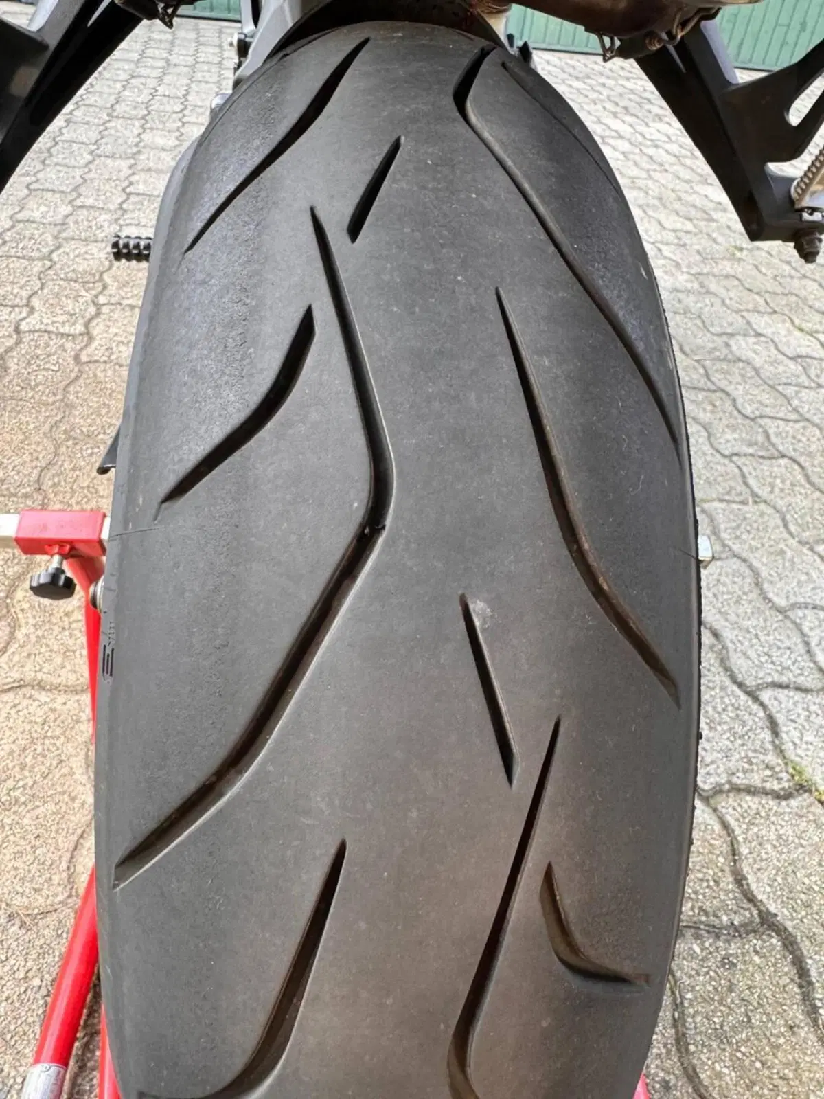 Triumph Street Triple (2007 - 12) (2)