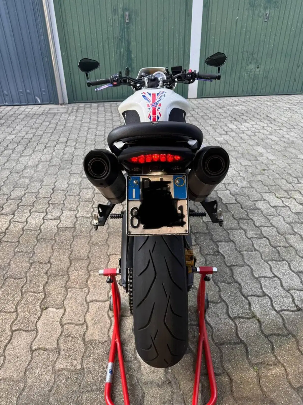Triumph Street Triple (2007 - 12) (6)