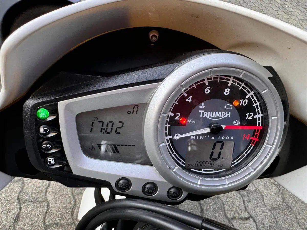 Triumph Street Triple (2007 - 12) (10)