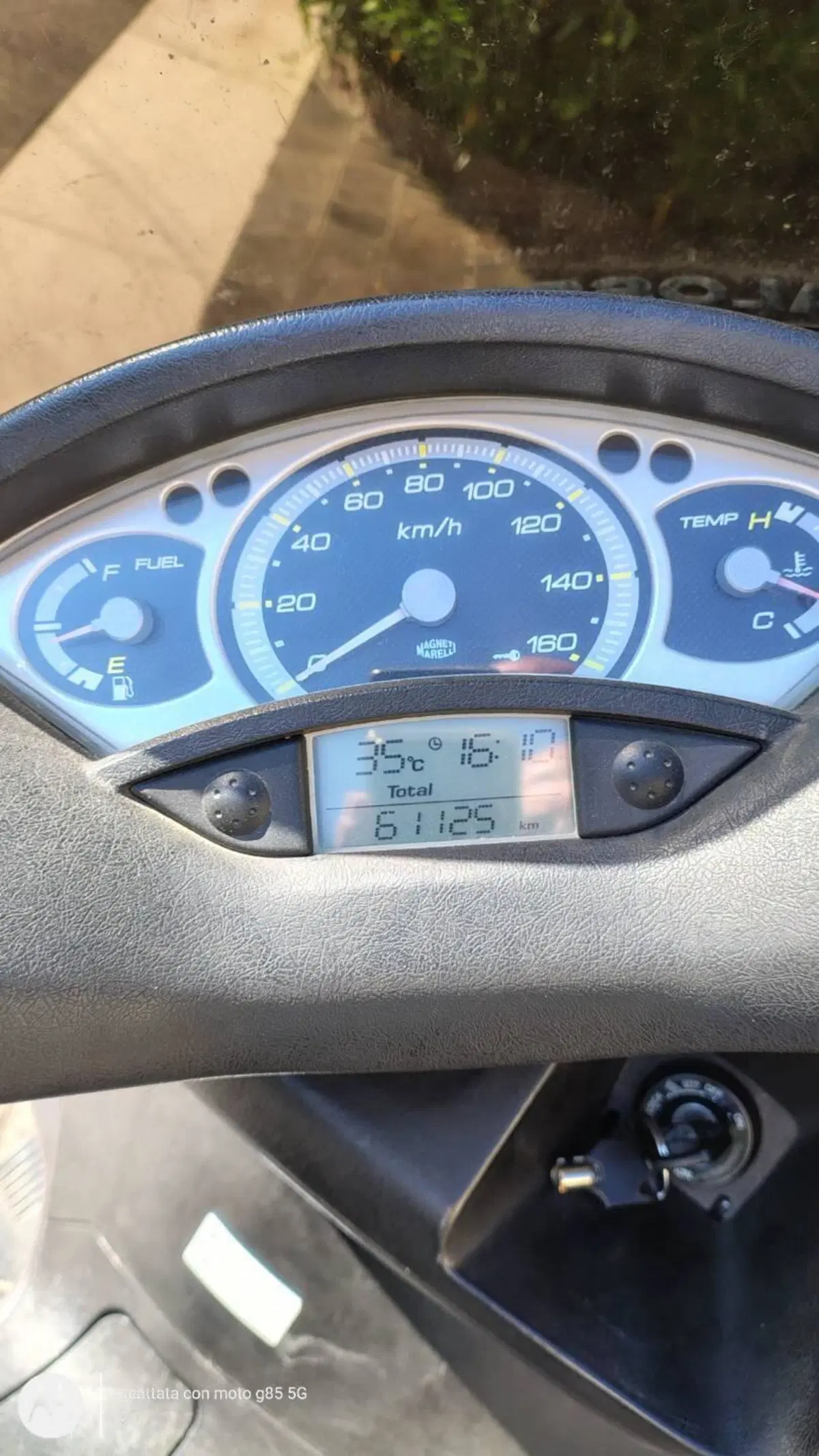 Yamaha X-Max 250 (2005 - 07) (8)