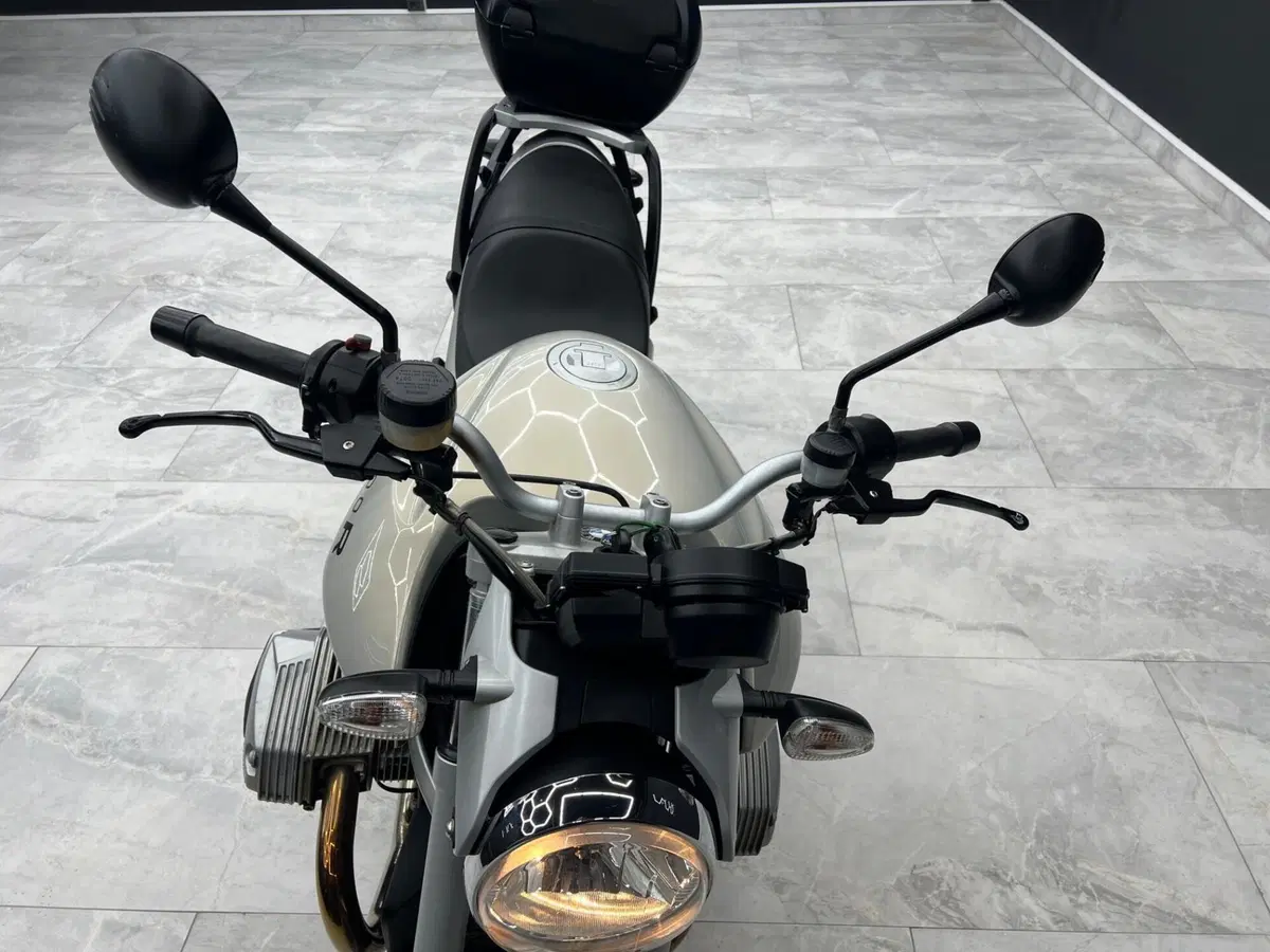Bmw R 1200 R (2006 - 11) (4)