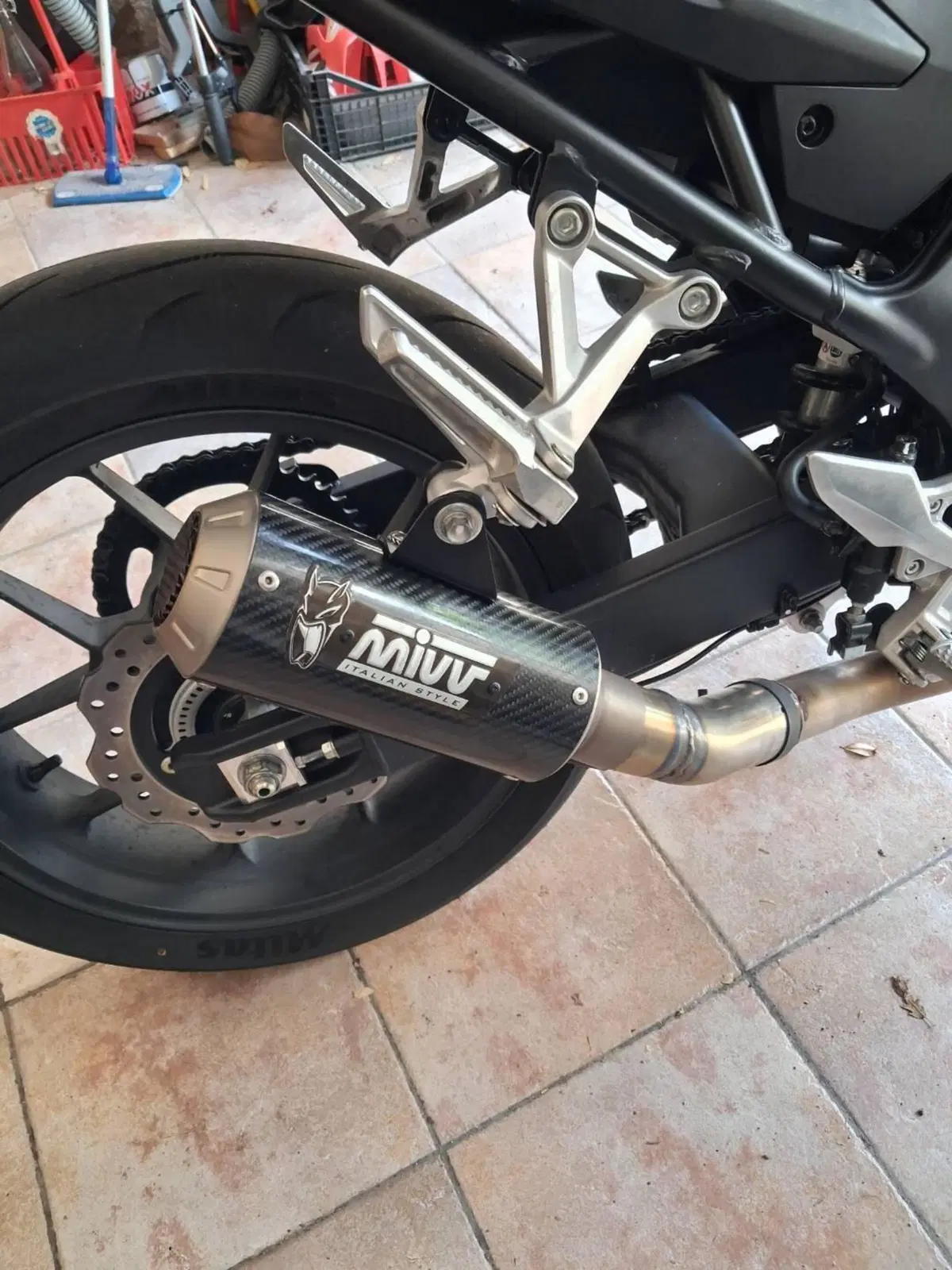 Honda CB 750 Hornet (2023 - 24) (10)