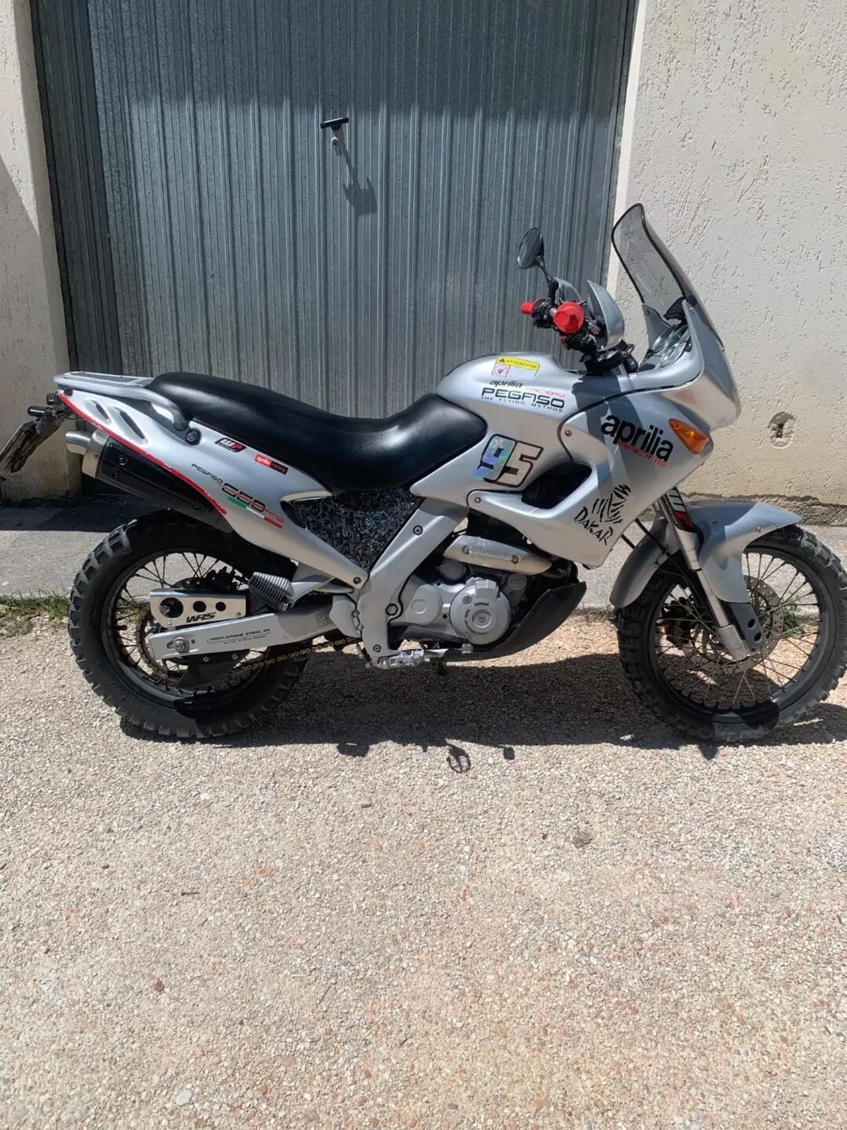 Aprilia Pegaso 650 (1997 - 00)