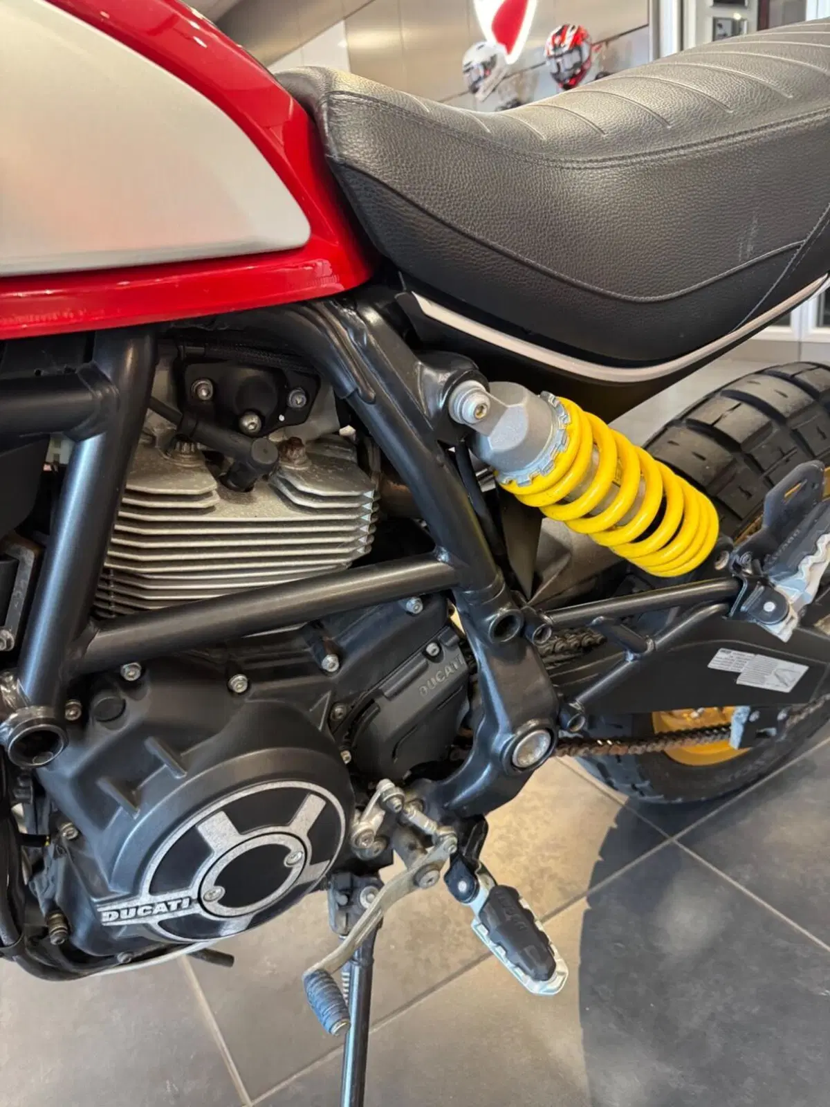 Ducati Scrambler 800 Desert Sled (2017 - 20) (8)