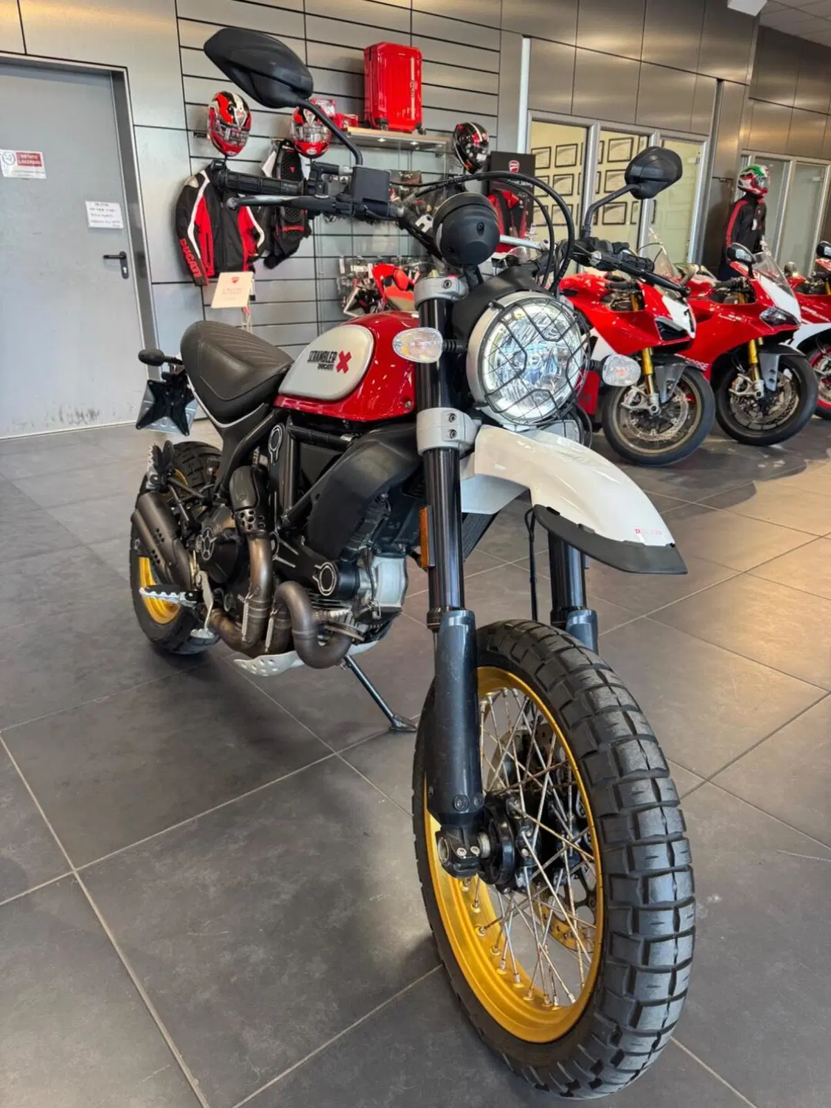 Ducati Scrambler 800 Desert Sled (2017 - 20) (3)