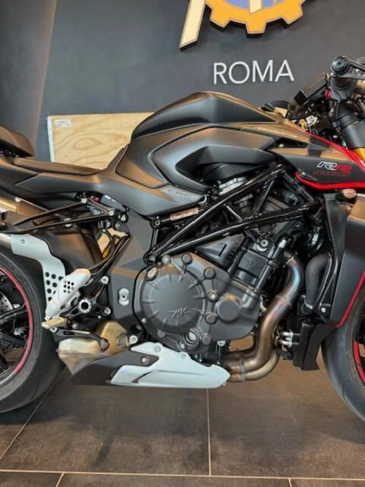 MV Agusta Brutale 1000 RR (2021 - 25) (7)