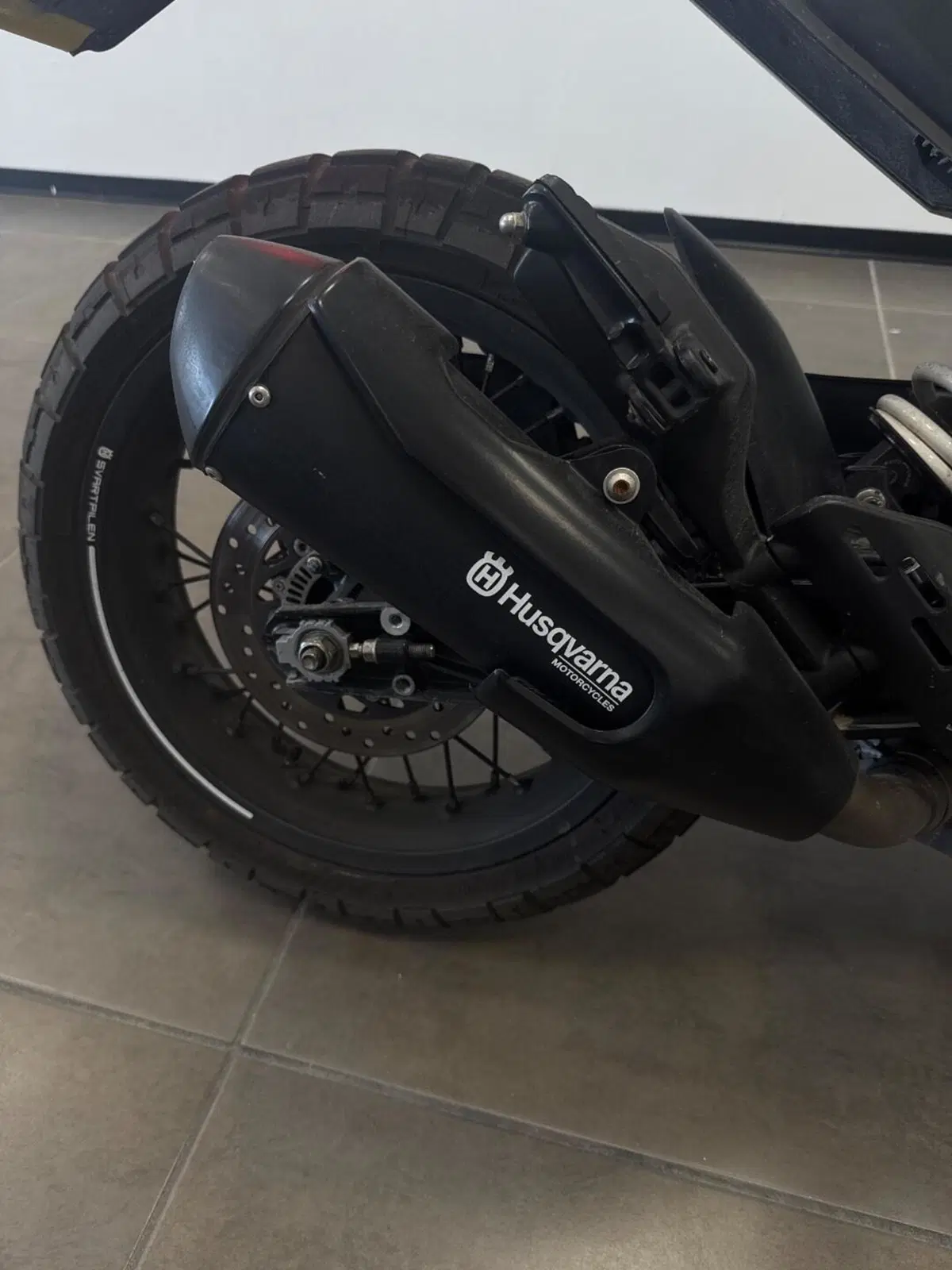 Husqvarna Svartpilen 401 (2021 - 23) (5)