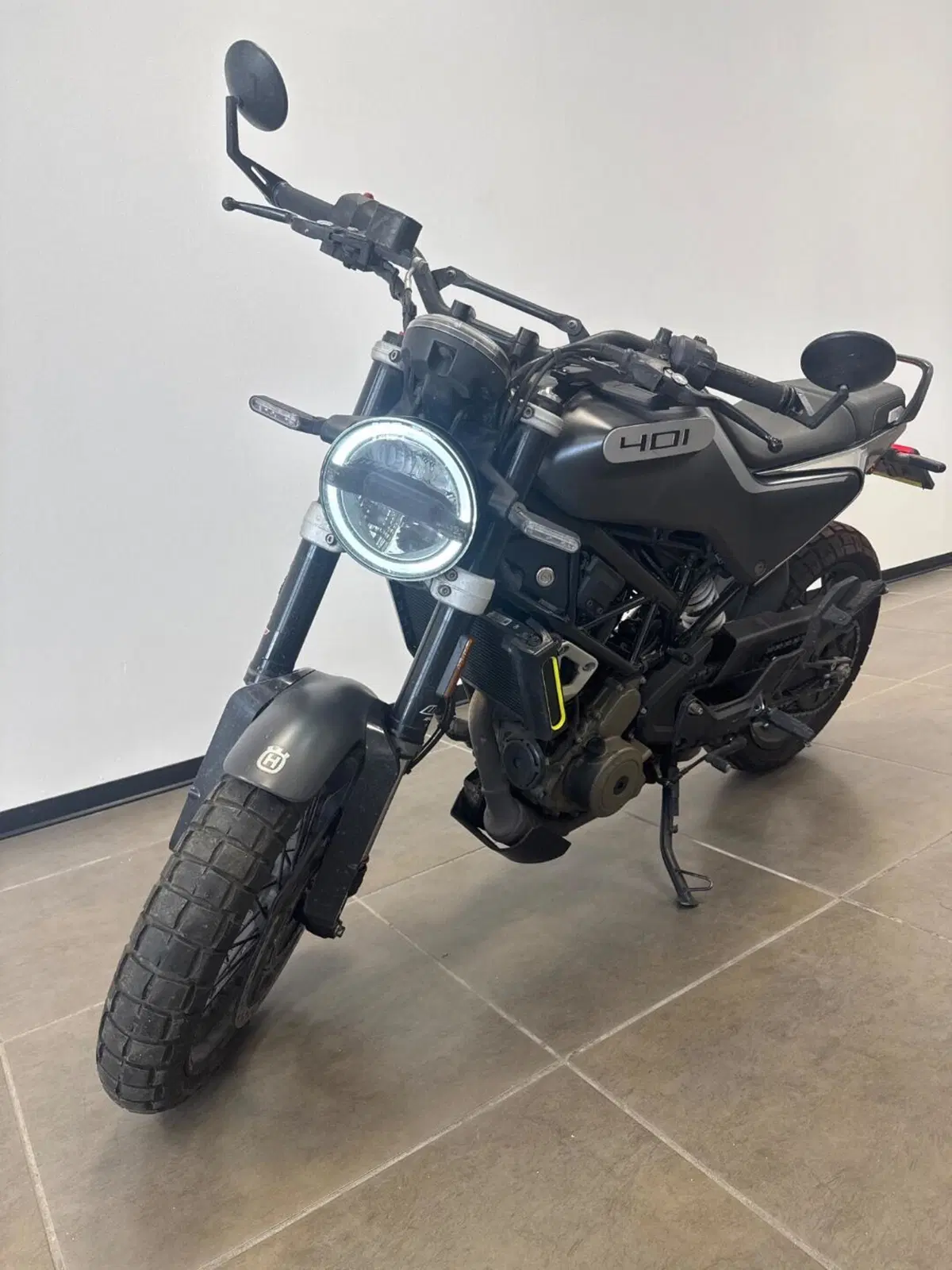 Husqvarna Svartpilen 401 (2021 - 23) (8)