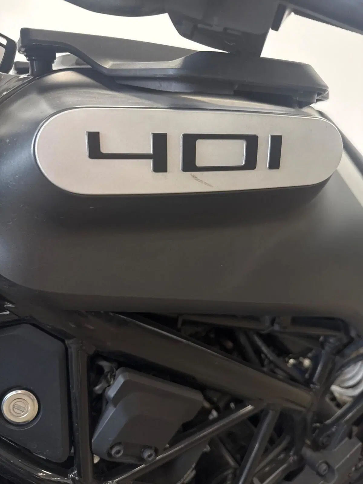 Husqvarna Svartpilen 401 (2021 - 23) (9)