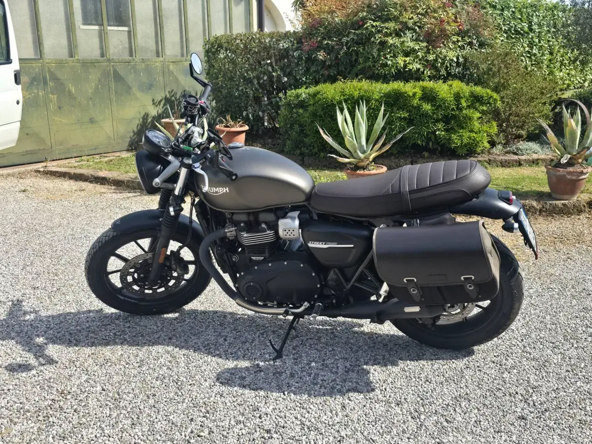 Triumph Street Twin 900 (2019 - 20)