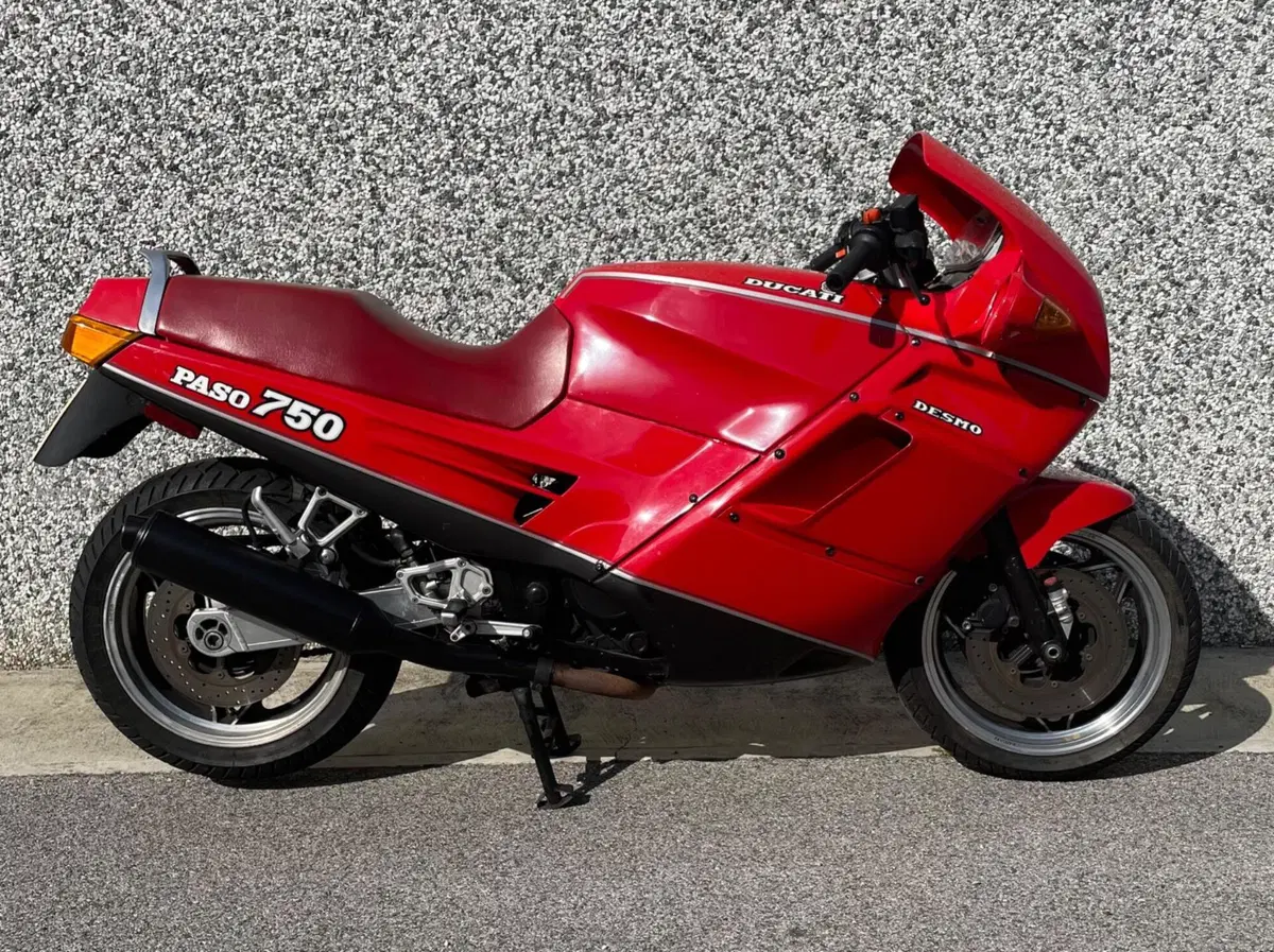 Ducati Paso 750 (2)