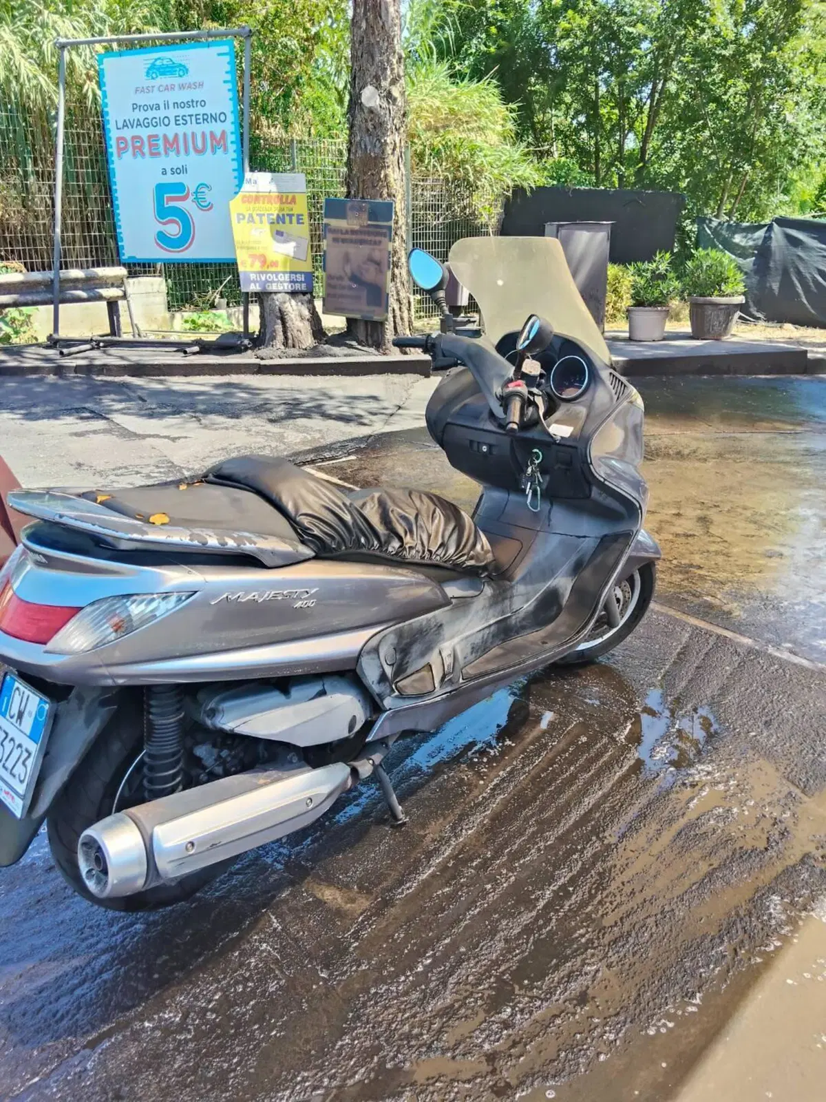 Yamaha Majesty 400 (2004 - 08) (4)