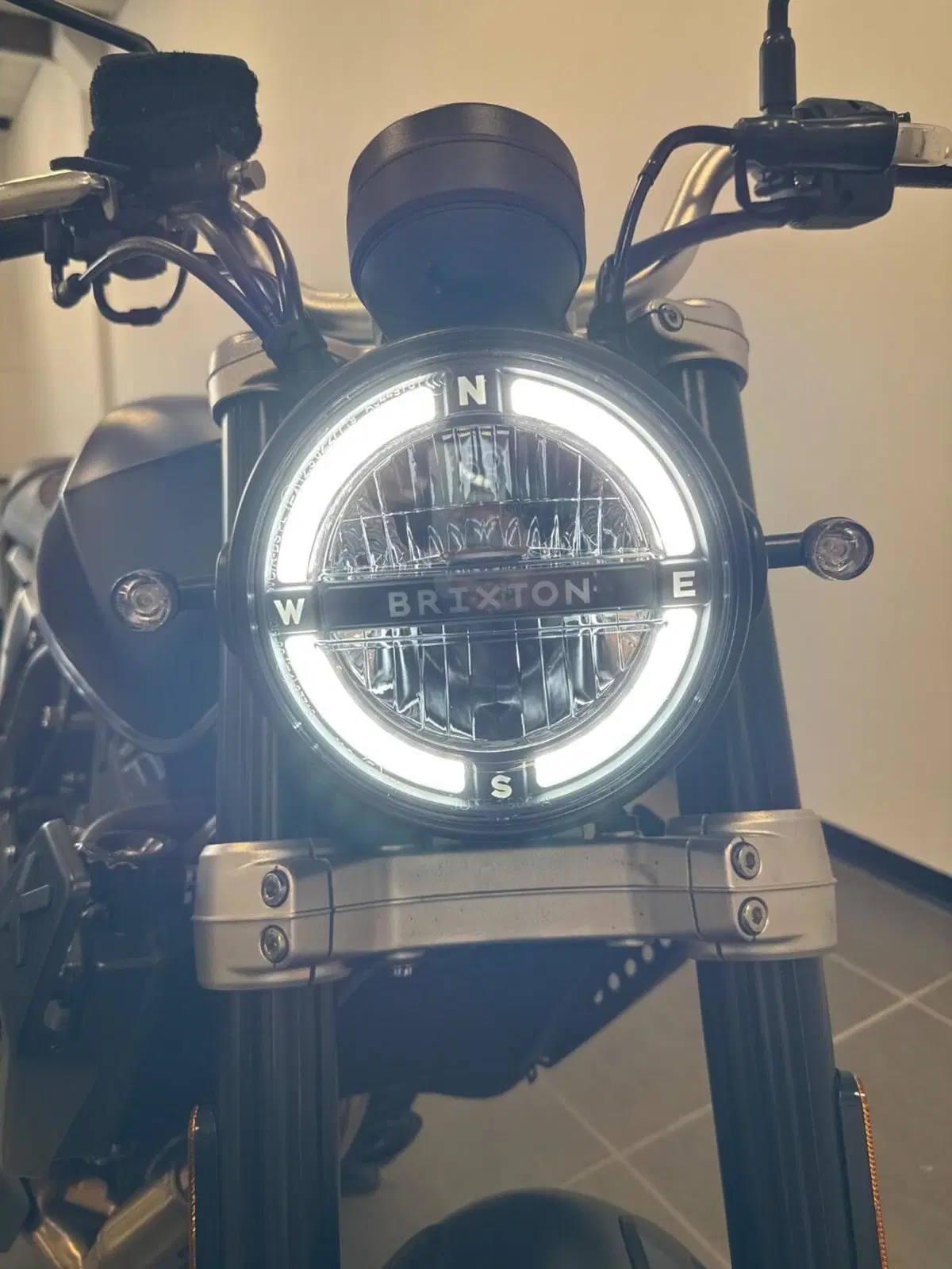 Brixton Motorcycles Crossfire 500 (2021 - 25) (4)