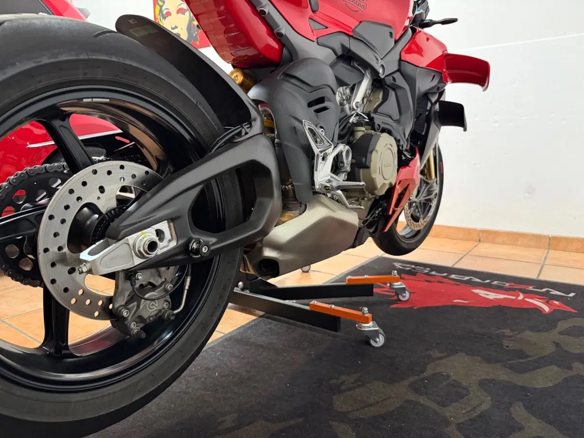 Ducati Streetfighter V4 S (2025 - 26) (4)