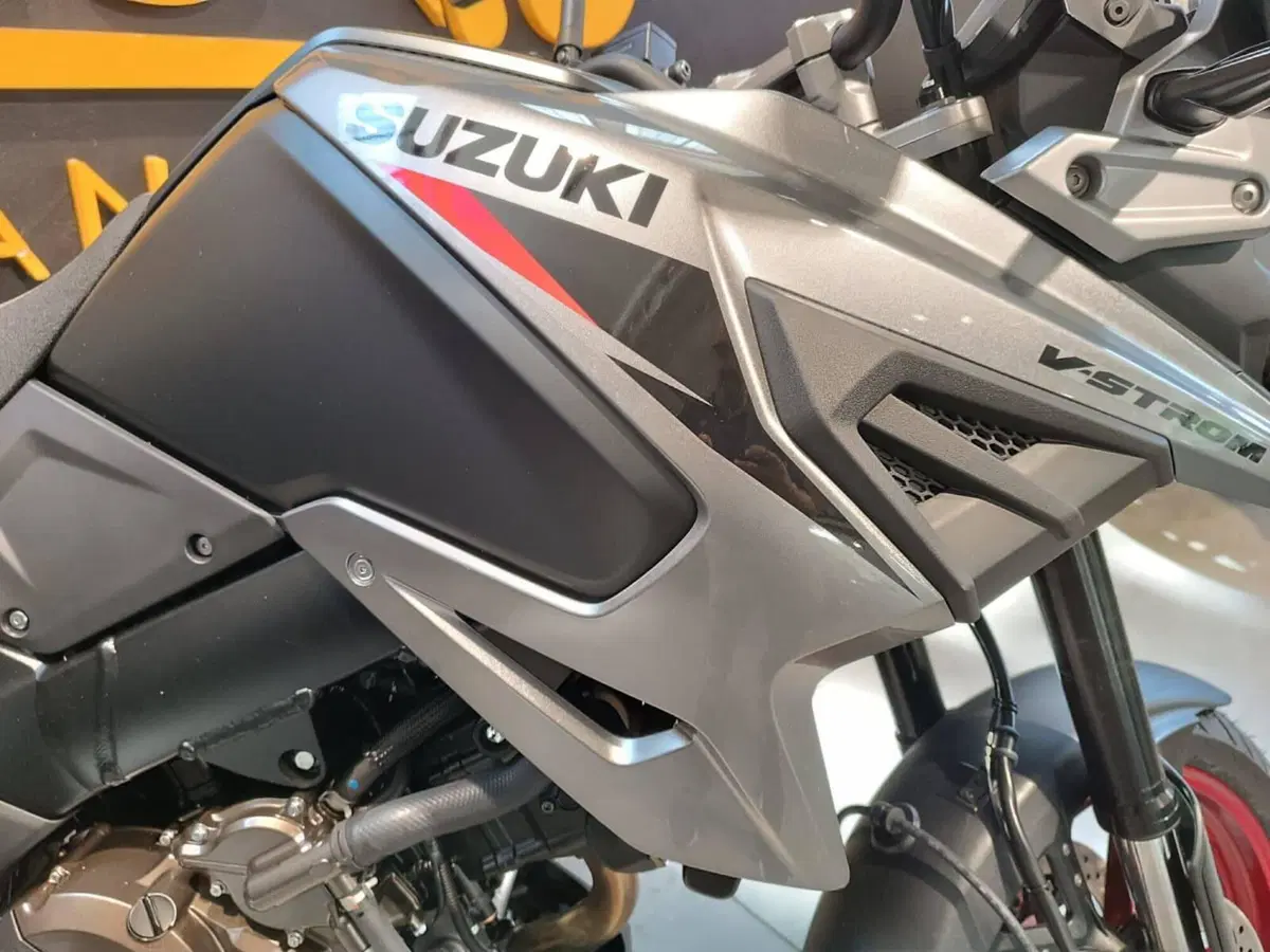 Suzuki V-Strom 1050SE (2025 - 26) (5)