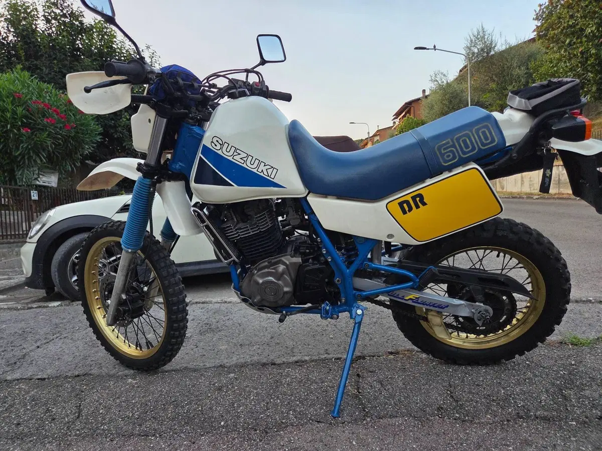 Suzuki DR 600  (2)