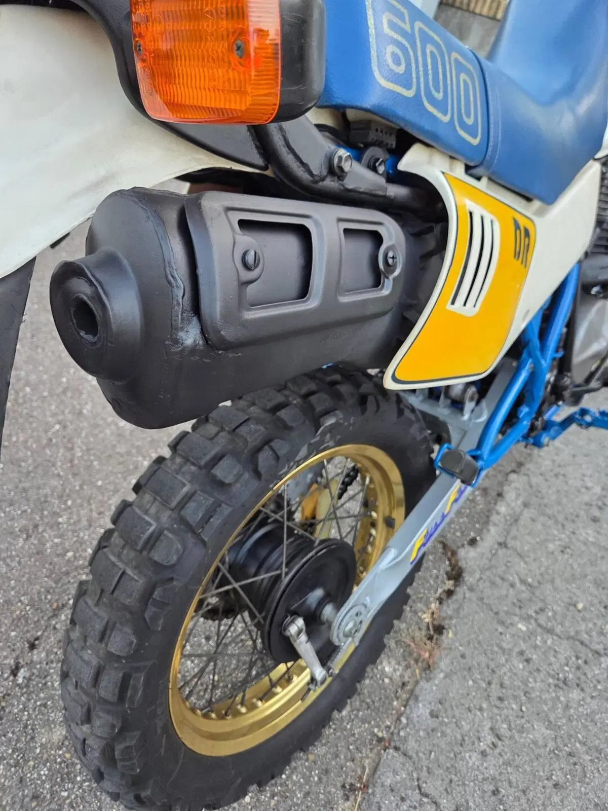 Suzuki DR 600  (7)