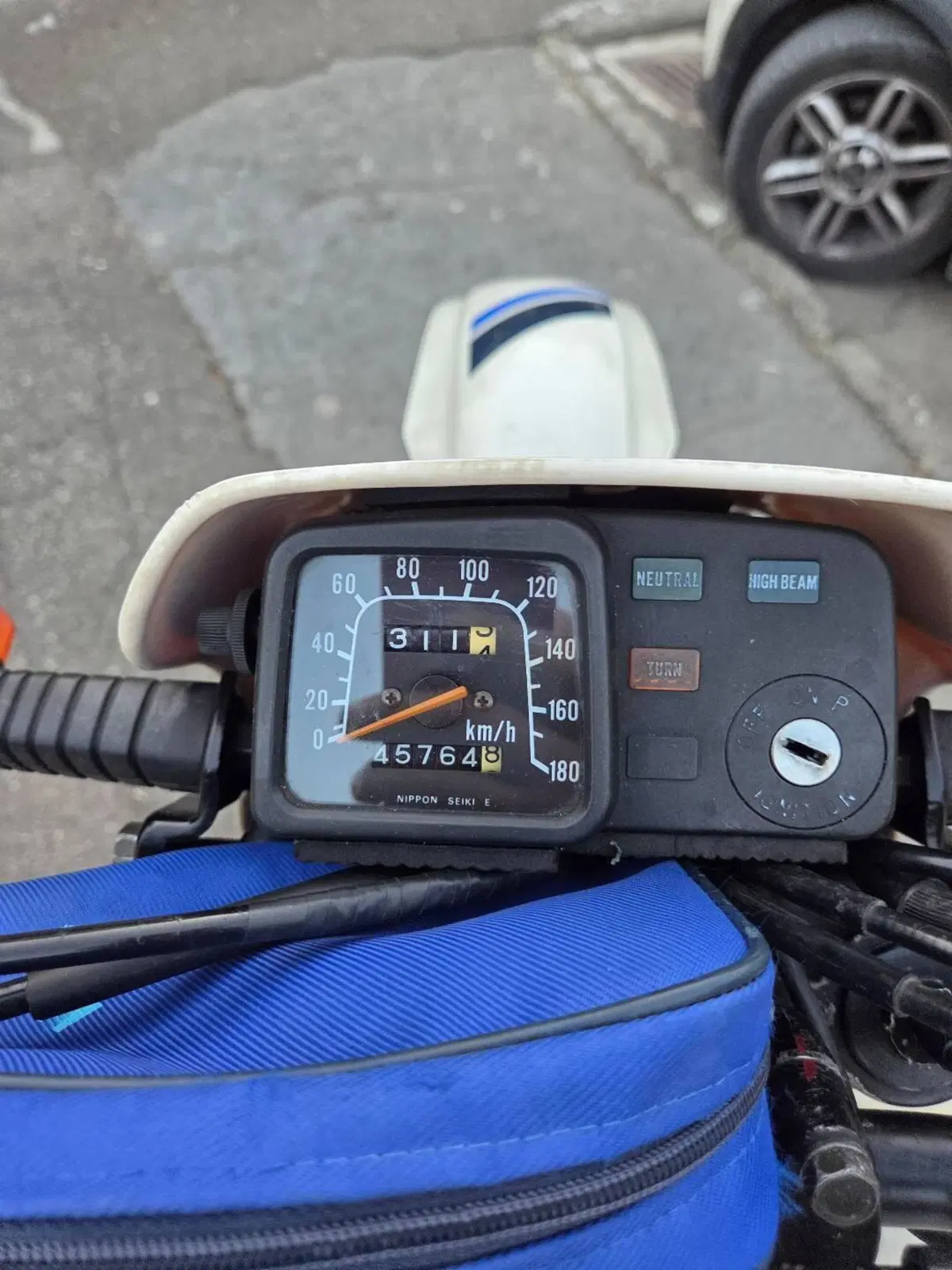 Suzuki DR 600  (8)