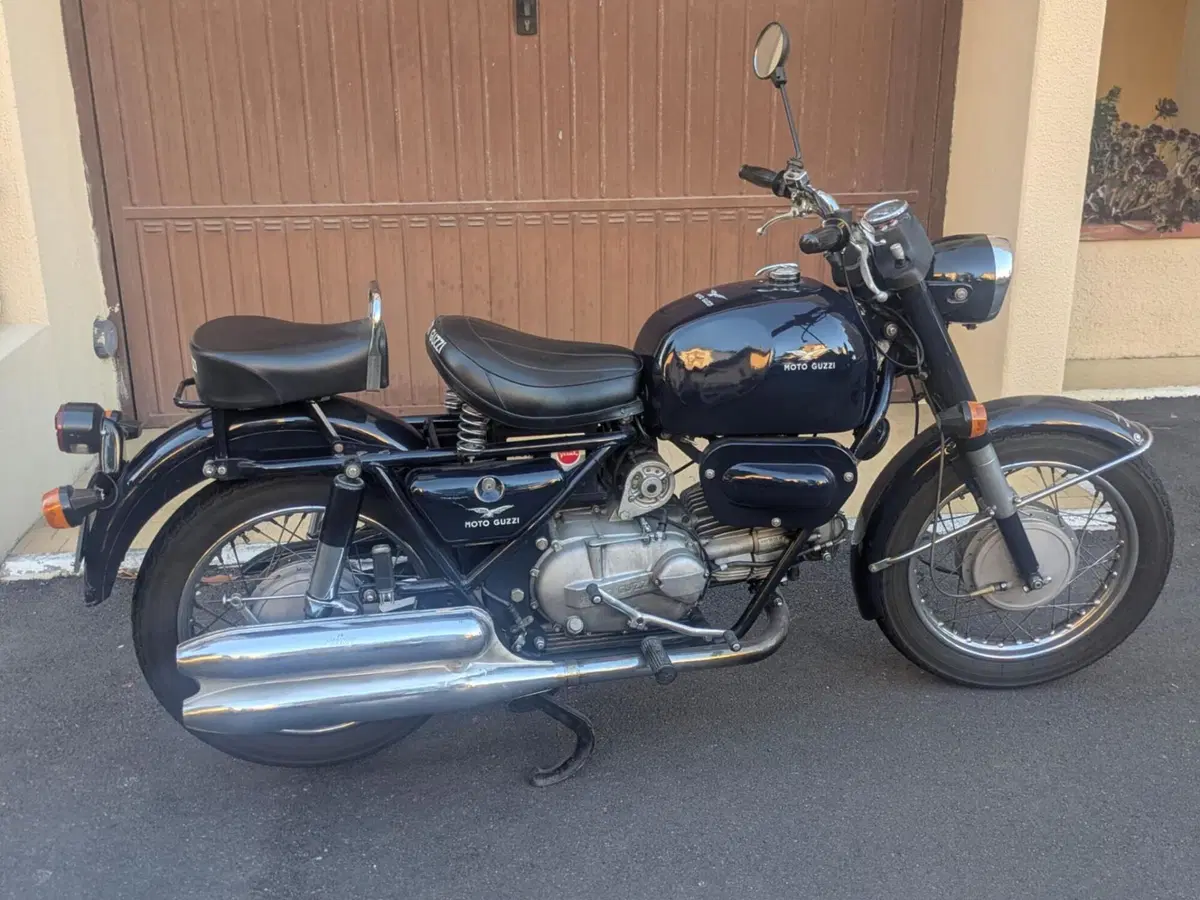 Moto Guzzi Nuovo Falcone (2)