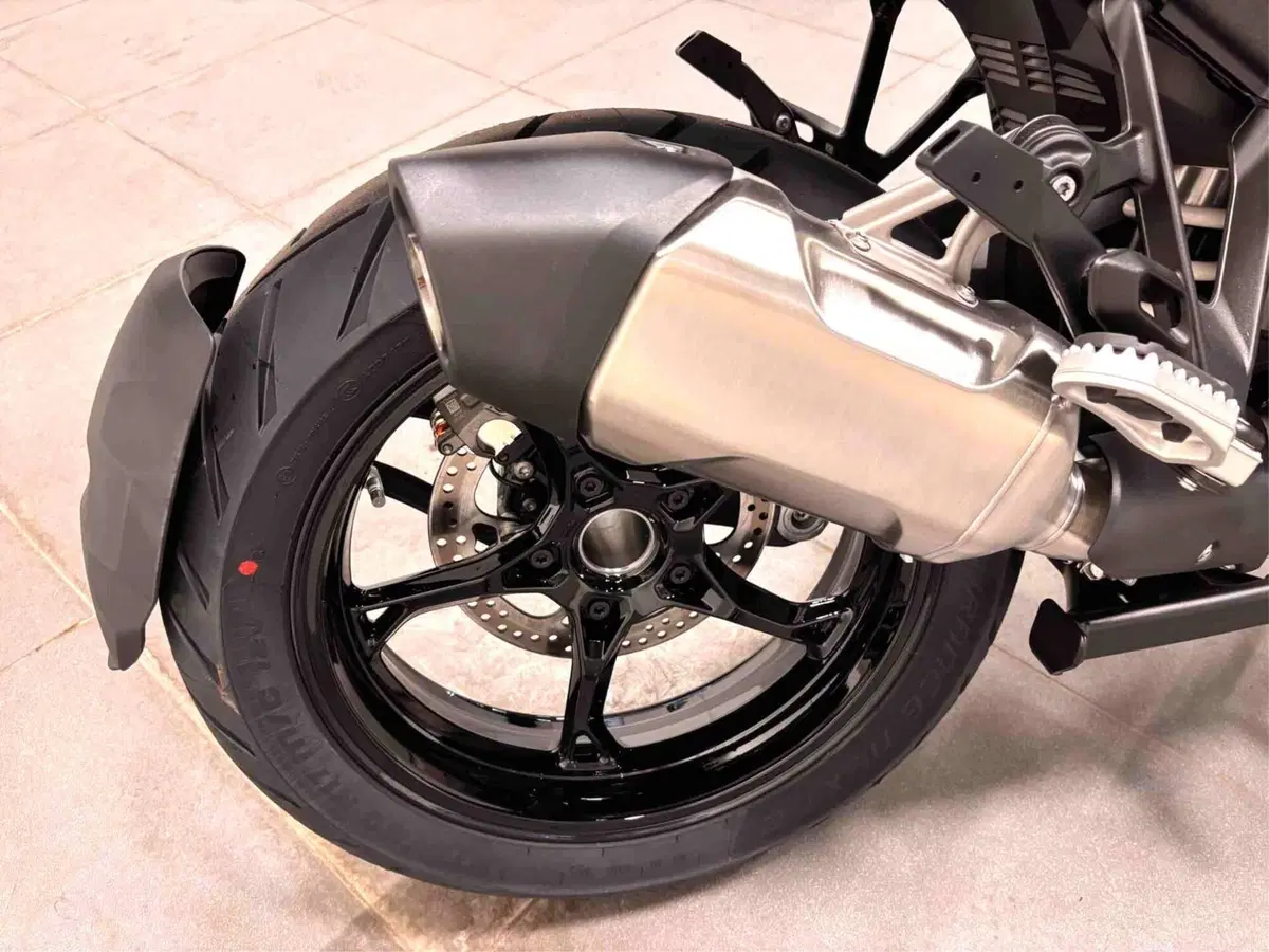 Bmw R 1300 GS Triple Black (2023 - 26) (4)