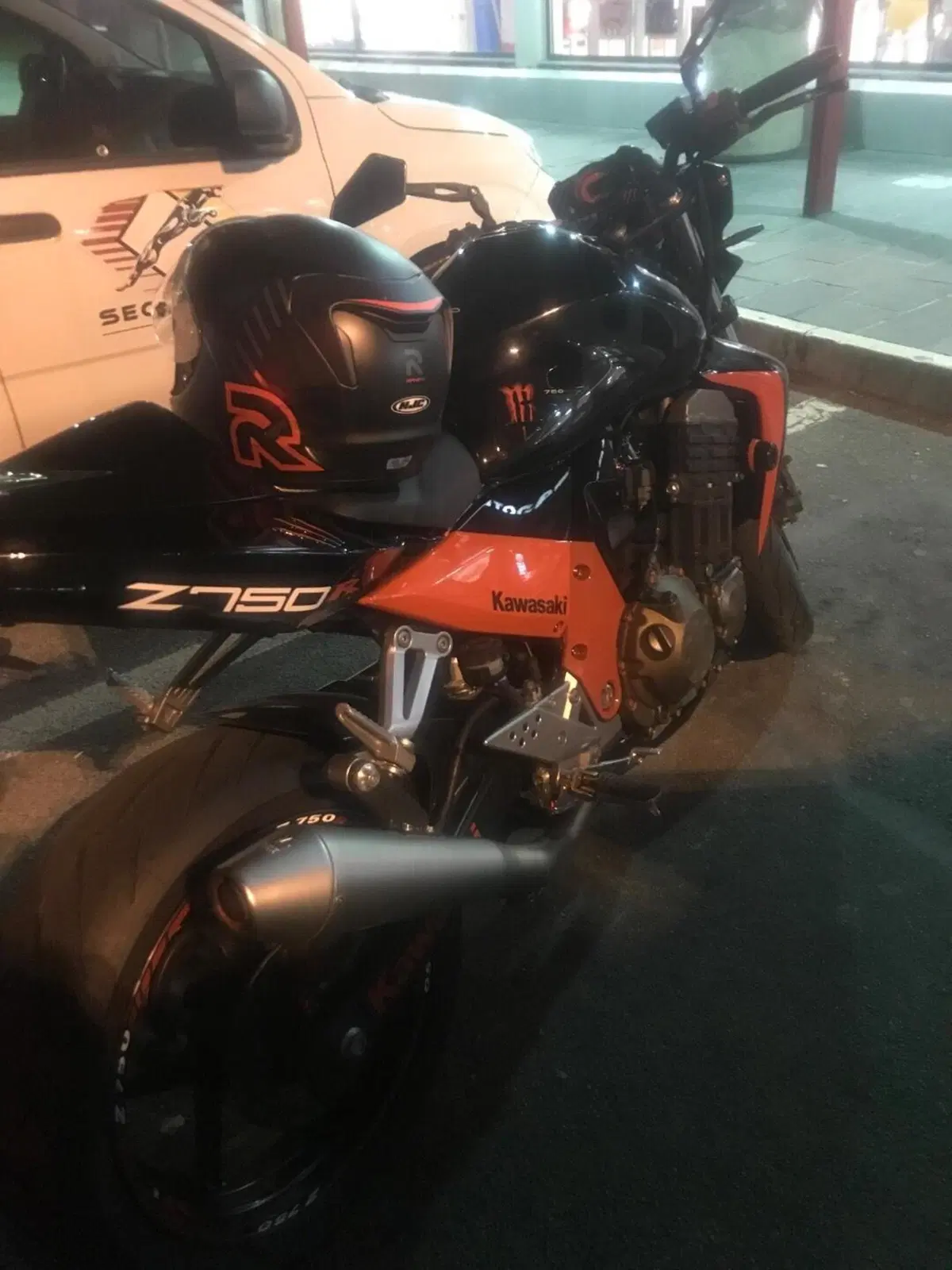 Kawasaki Z 750 (2003 - 06) (7)