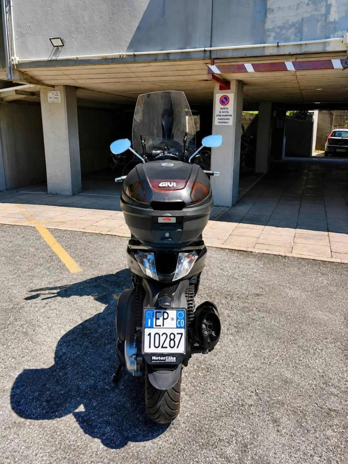 Piaggio Beverly 350 Police ABS-ASR (2018 - 20) (5)