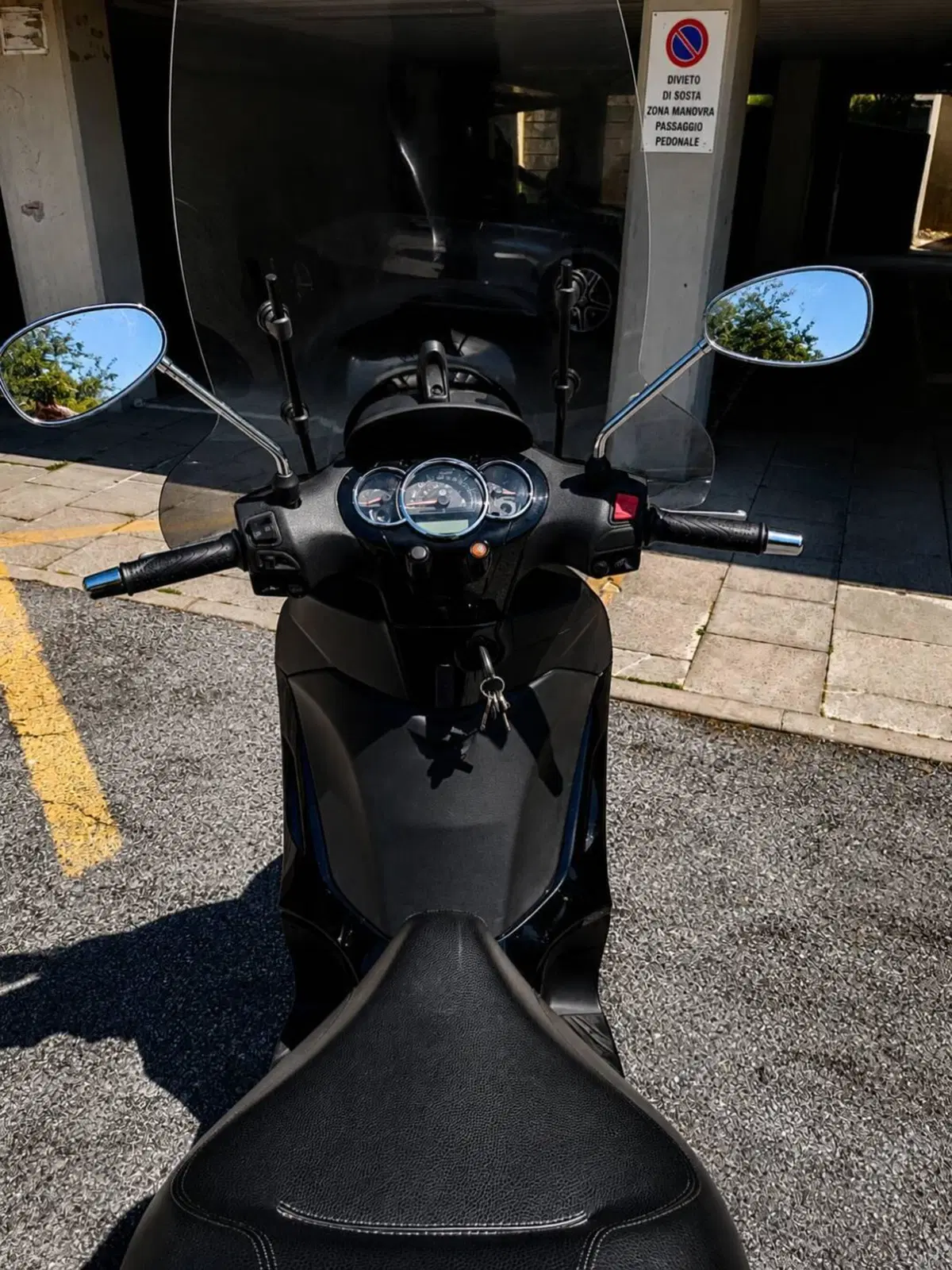 Piaggio Beverly 350 Police ABS-ASR (2018 - 20) (9)