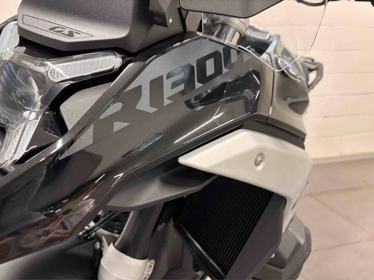 Bmw R 1300 GS Triple Black (2023 - 26) (2)