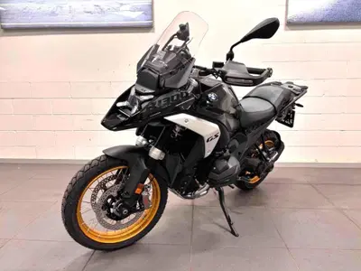 Bmw R 1300 GS Triple Black (2023 - 26) usata
