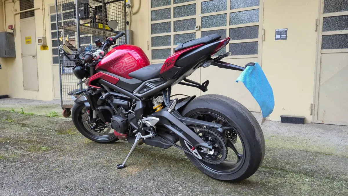 Triumph Street Triple 765 RS (2023 - 26) (5)