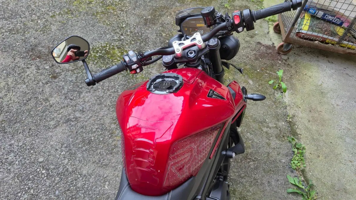 Triumph Street Triple 765 RS (2023 - 26) (7)